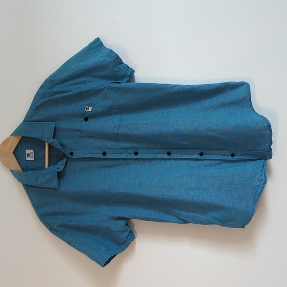 DC Other - 🌿DC BUTTON DOWN SHIRT🌿